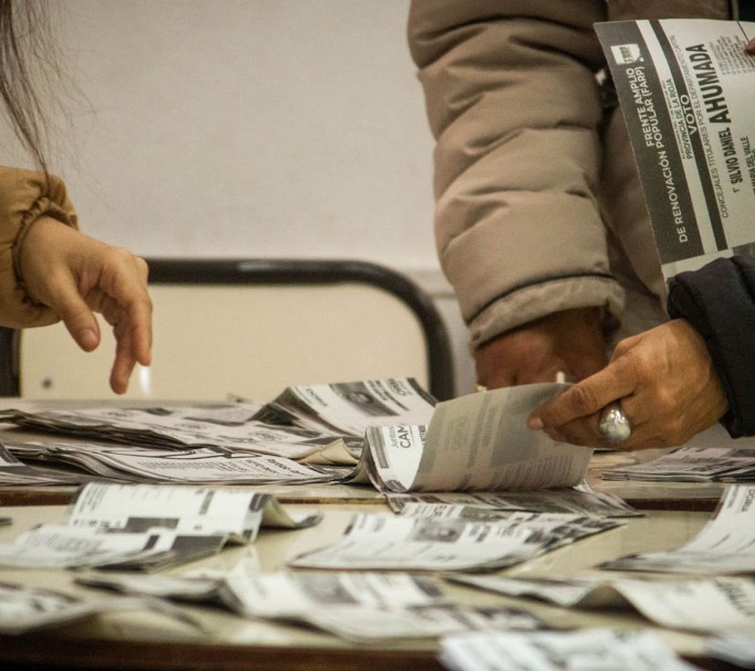 Ganaron los oficialismos y festejó el Gobierno en Salta, Tierra del Fuego y La Pampa